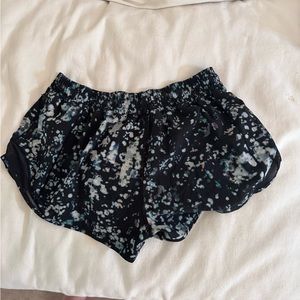 Lululemon Hotta hot 2.5 shorts